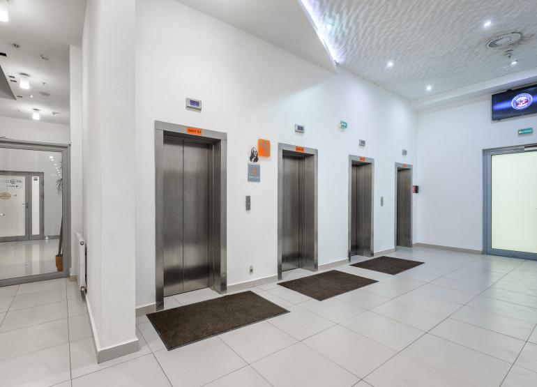 Нагатино ай-Лэнд, фаза 1: Вид главного лифтового холла